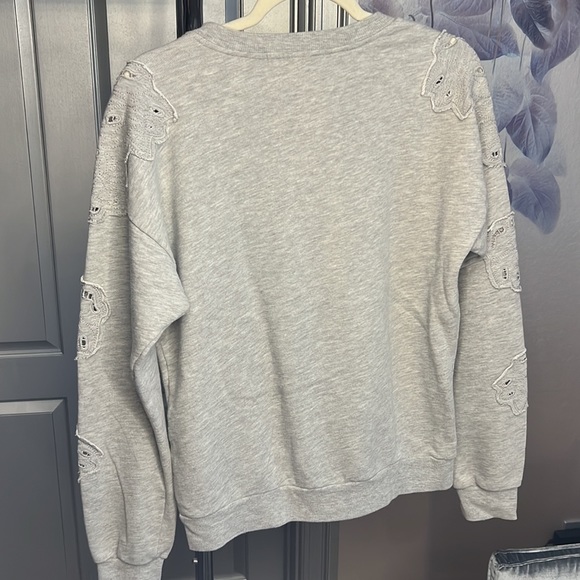 Forever 21 grey embroidered sweater - Picture 3 of 3